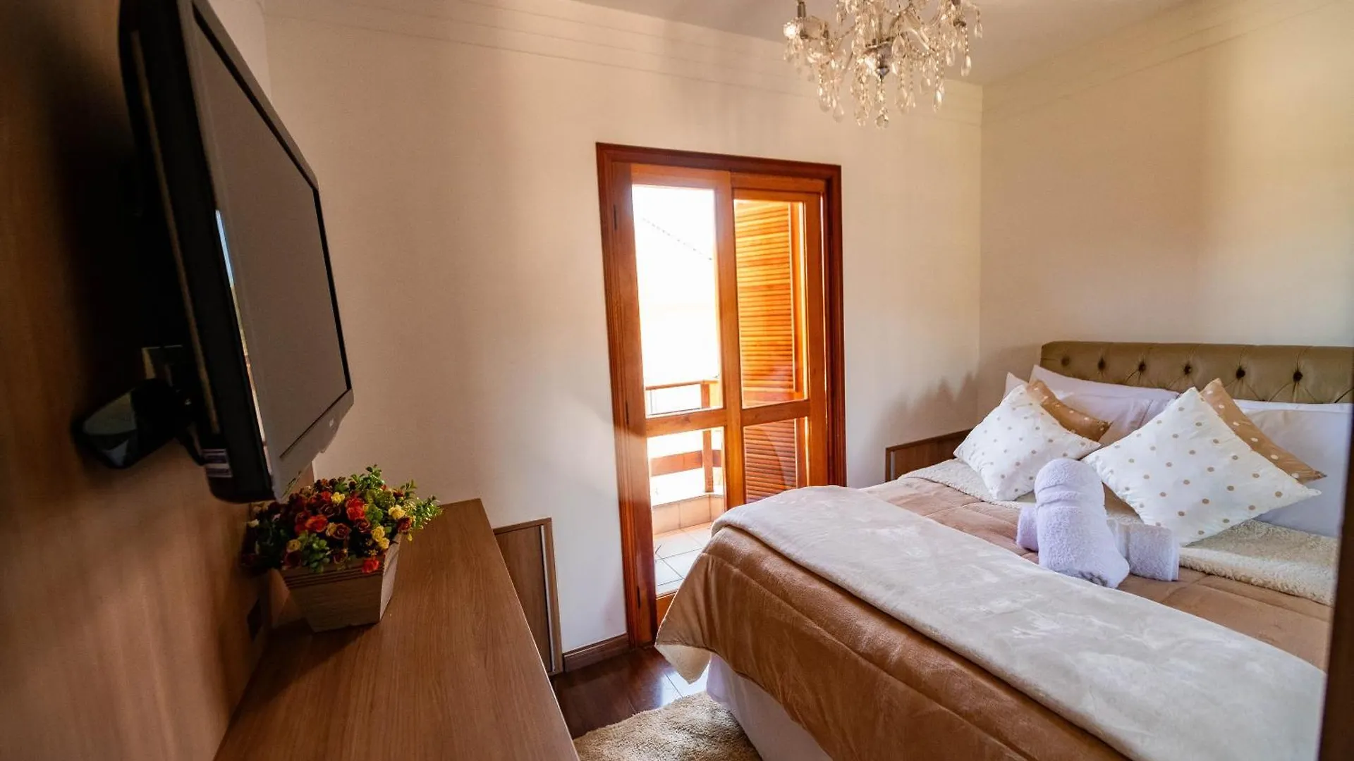 Luxuoso Duplex No Capivari Campos do Jordao 0*,
